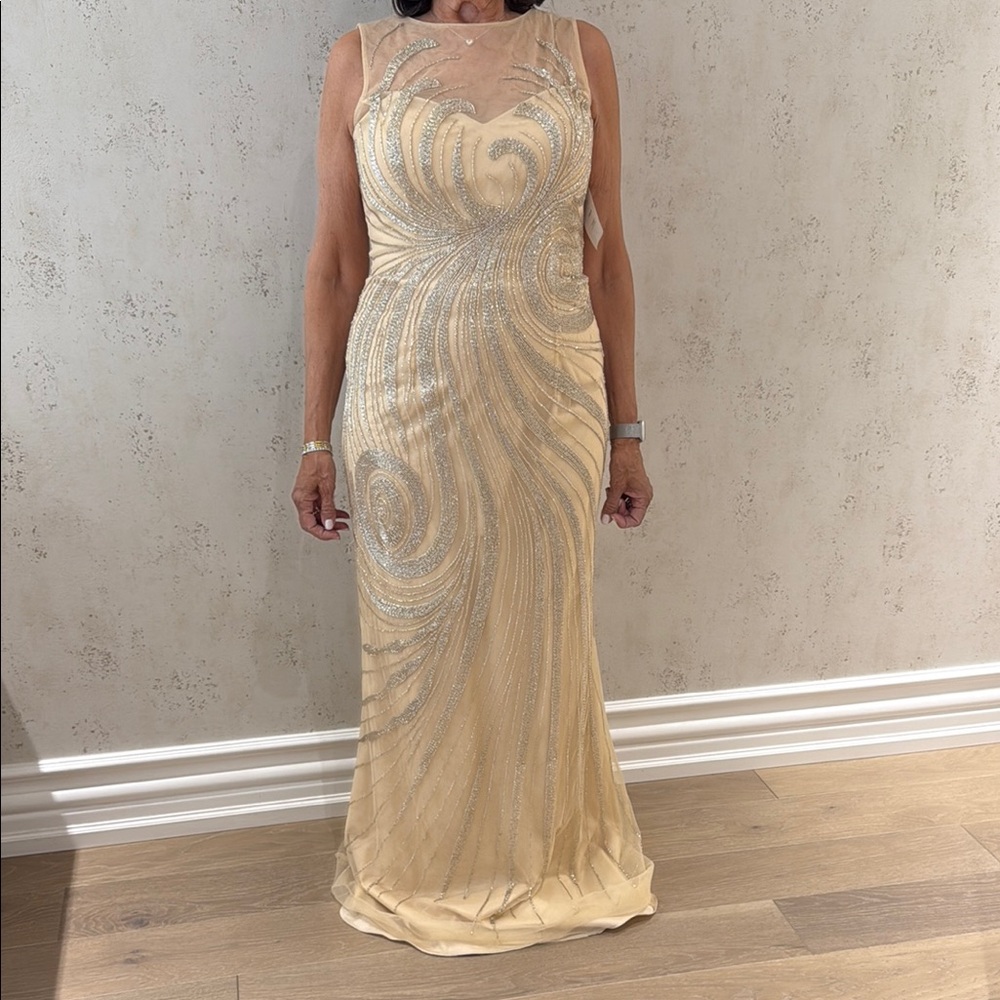Ladies gown size 12 Elegant Cream and Silver Evening Gown BNWT